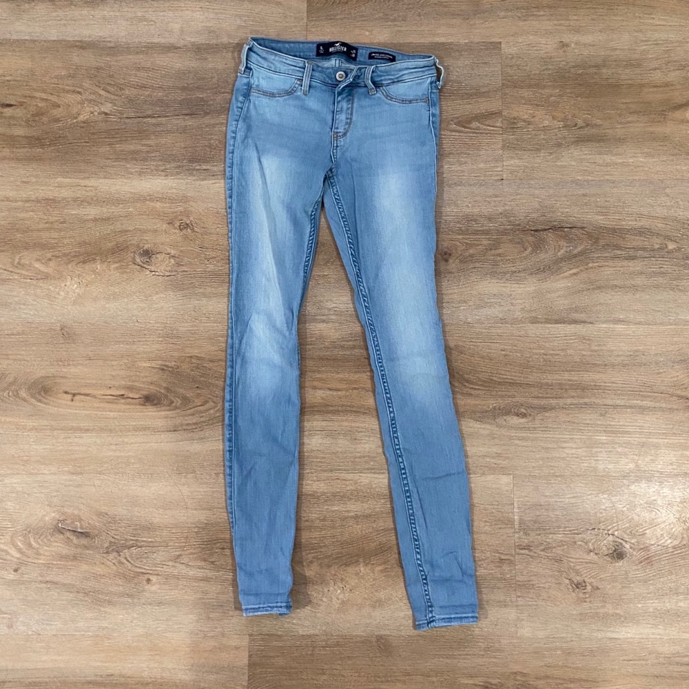 Hollister medium wash low rise jean leggings